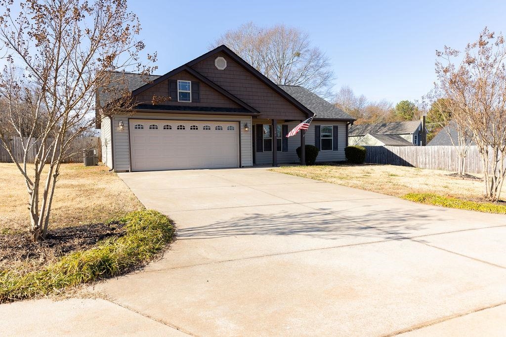 146 Gibbs Road Wellford, SC 29385 - Photo 2 of 21