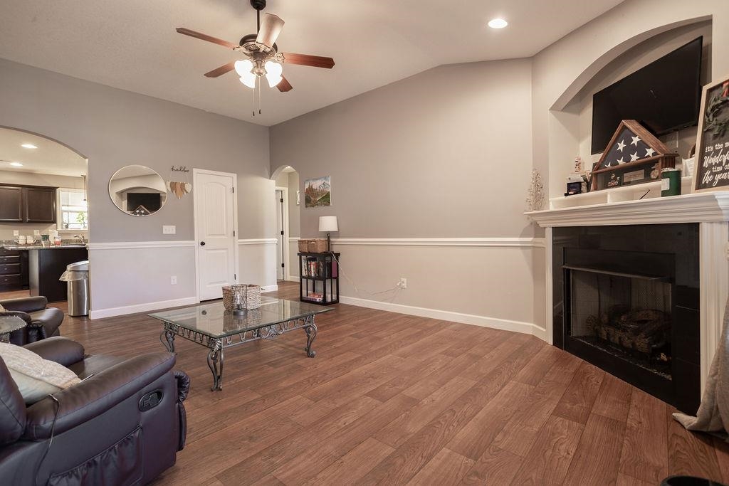 146 Gibbs Road Wellford, SC 29385 - Photo 3 of 21