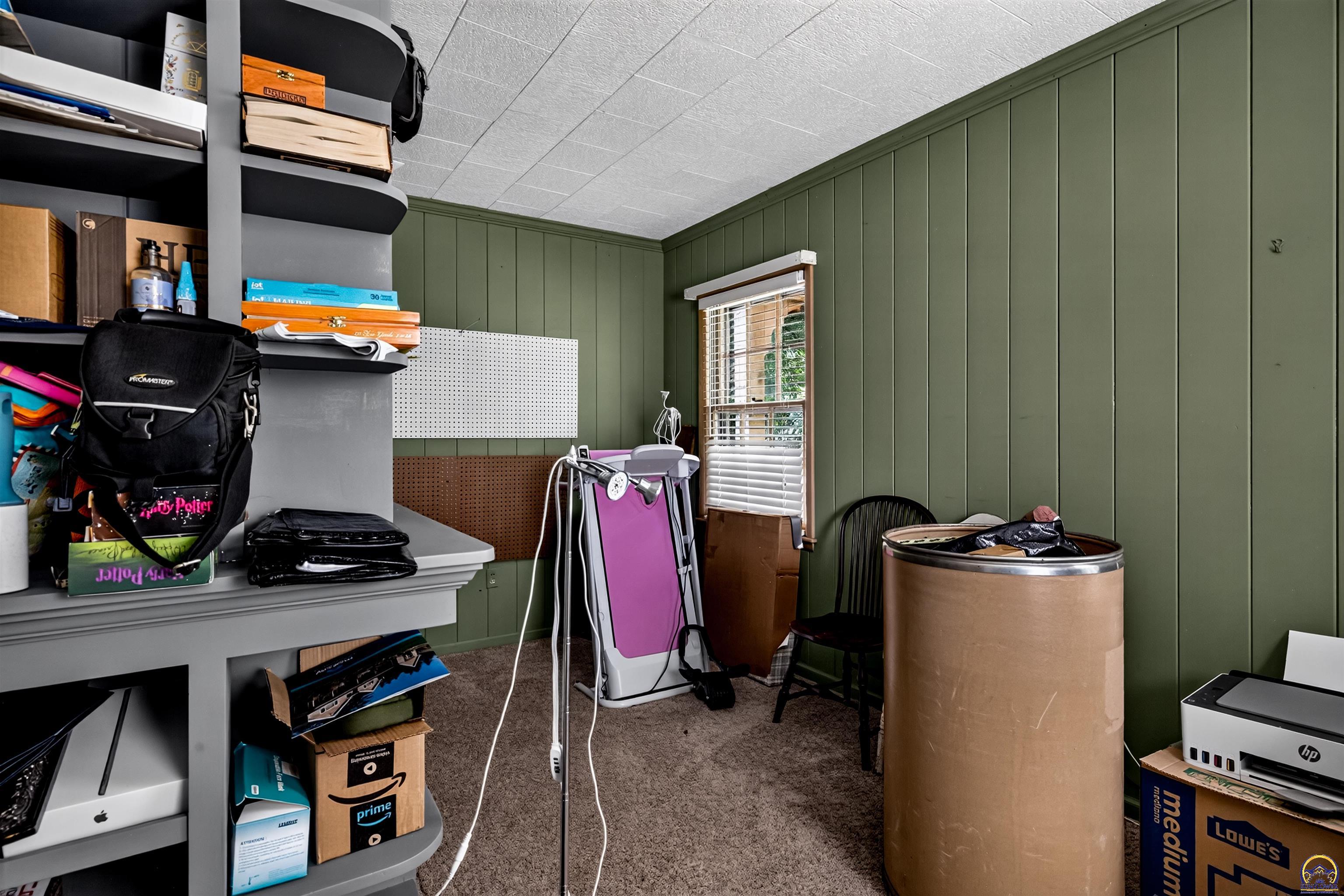 3640 Southwest York Way Topeka, KS 66604 - Photo 19 of 57