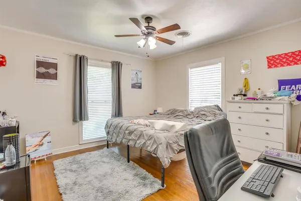 $5,000 | 2809 Benbrook Boulevard, Fort Worth, TX 76109