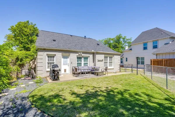 $5,000 | 2809 Benbrook Boulevard, Fort Worth, TX 76109