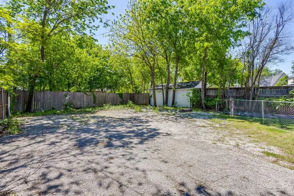 $5,000 | 2809 Benbrook Boulevard, Fort Worth, TX 76109