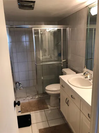$1,900 | 400 North Federal Highway, Unit 108, Deerfield Beach, FL 33441