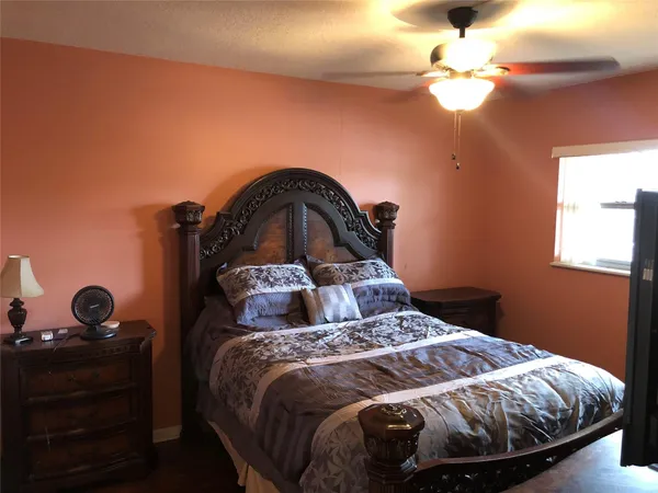$1,900 | 400 North Federal Highway, Unit 108, Deerfield Beach, FL 33441