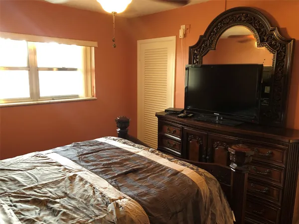 $1,900 | 400 North Federal Highway, Unit 108, Deerfield Beach, FL 33441