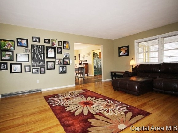 465 Jameson Lane Springfield, IL 62711 - Photo 8 of 24 Gallery Image 8