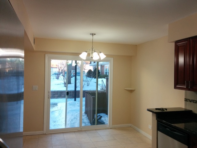 534 Manor Circle, Unit 534 Schaumburg, IL 60107 - Photo 7 of 19
