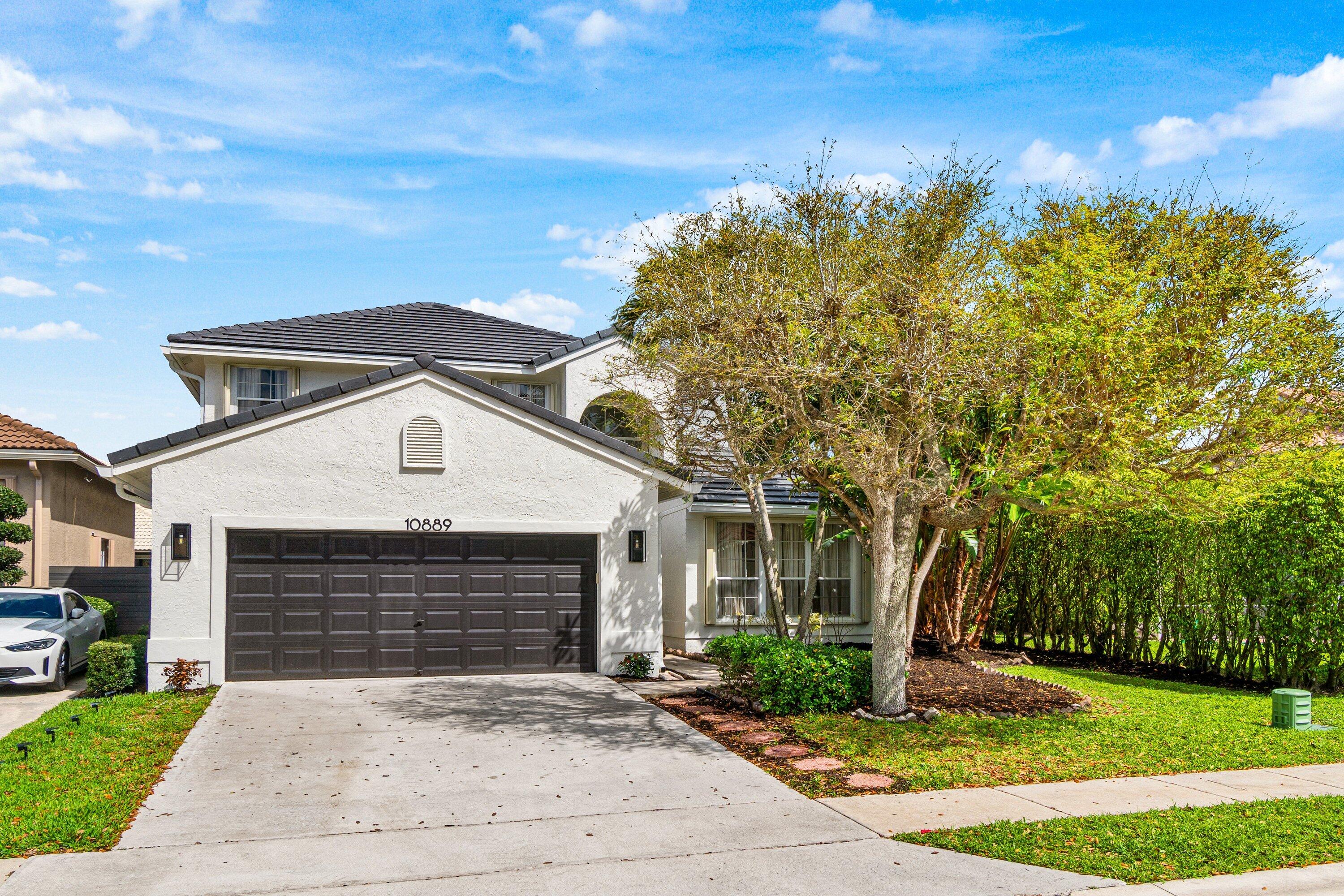 002-10889TamoronLane-BocaRaton-FL-33498-