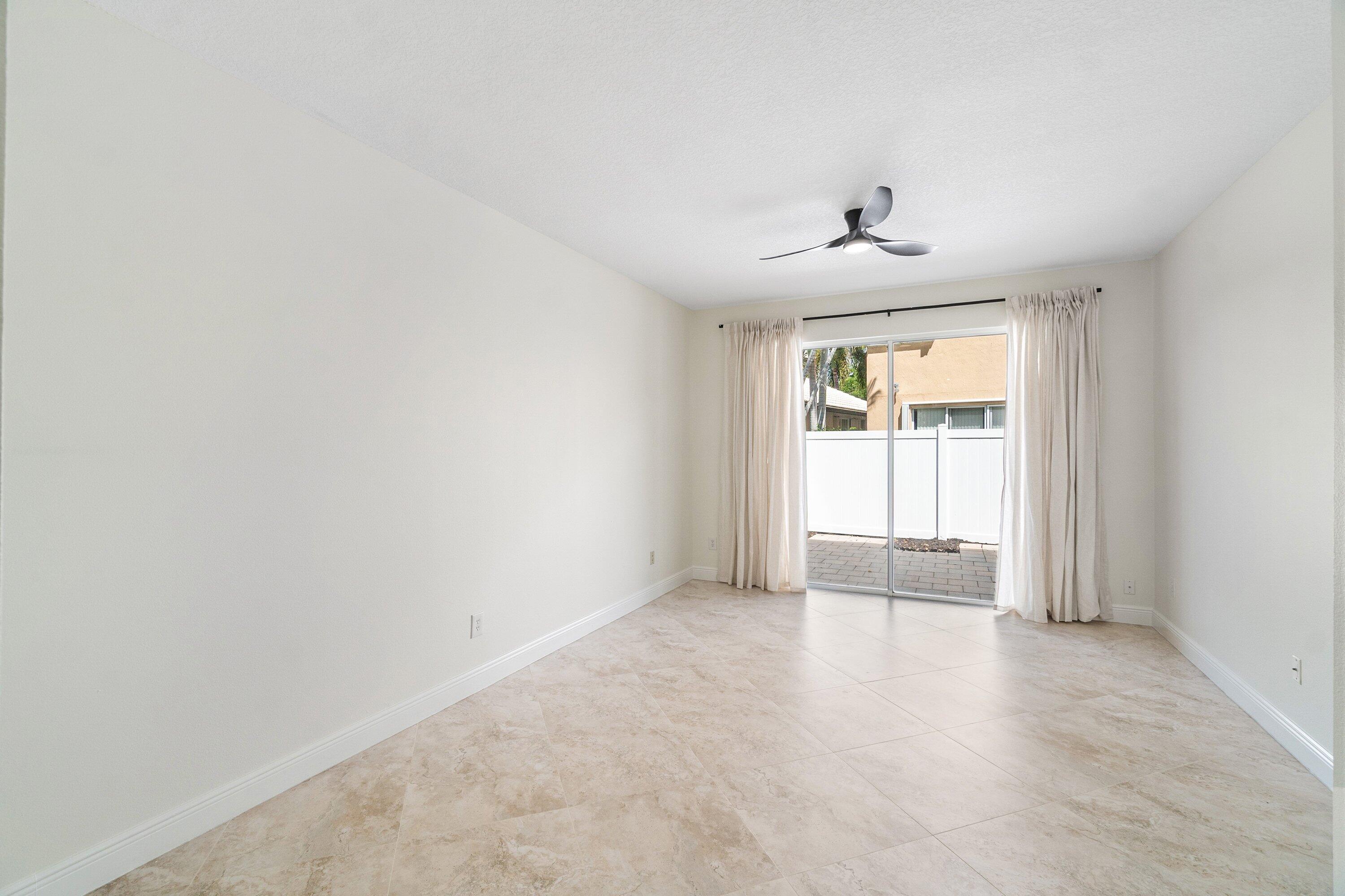 10889 Tamoron Lane Boca Raton, FL 33498 - Photo 11 of 33 Boca Raton