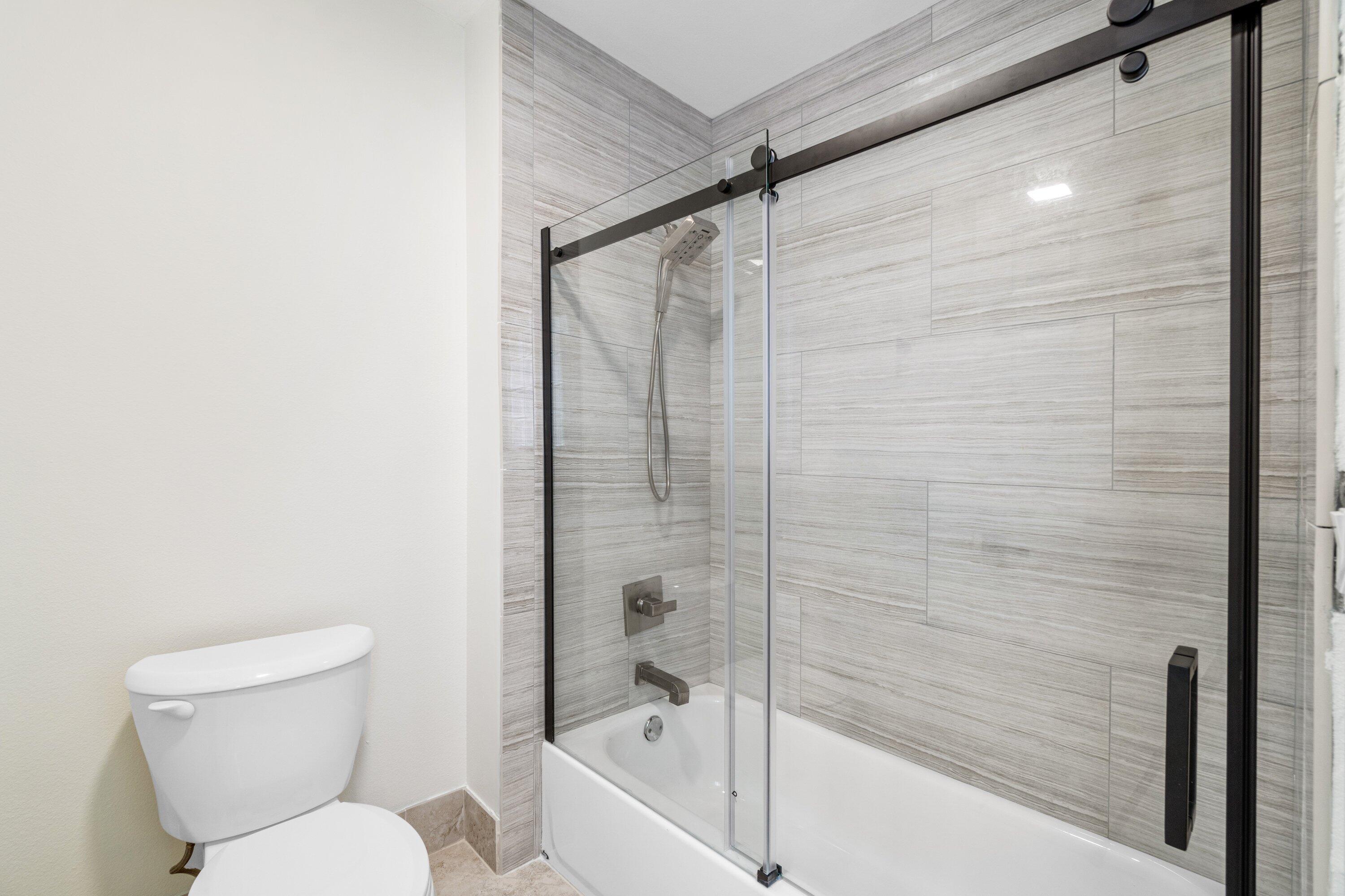 10889 Tamoron Lane Boca Raton, FL 33498 - Photo 20 of 33 10889 Tamoron Lane