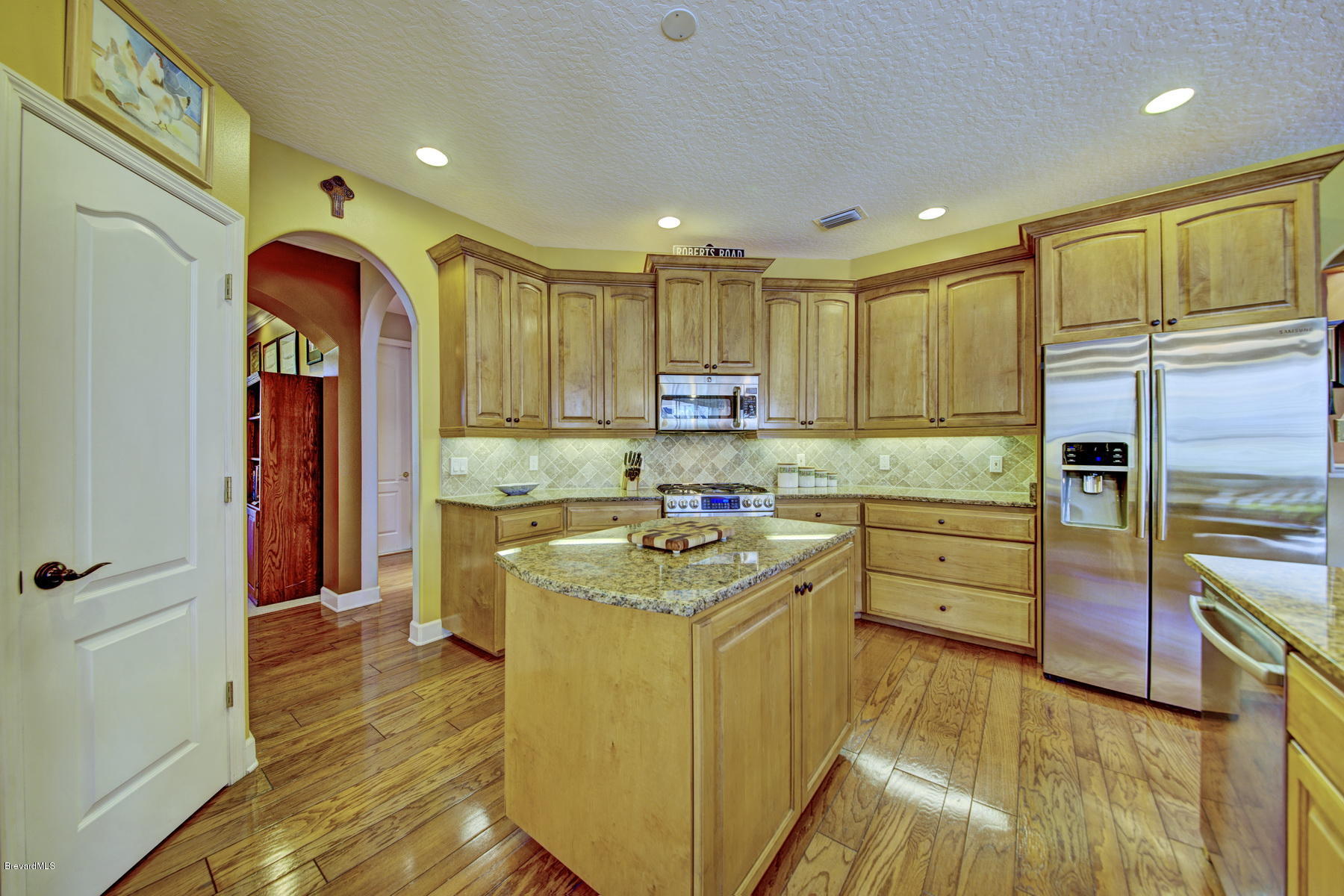 3681 Big Pine Road Melbourne, FL 32934 - Photo 5 of 38 Kitchen with Walk-in Pantry