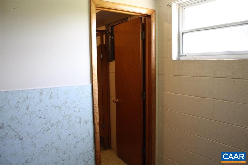 2506 Barterbrook Road Staunton, VA 24401 - Photo 26 of 29 a view of bathroom with mirror