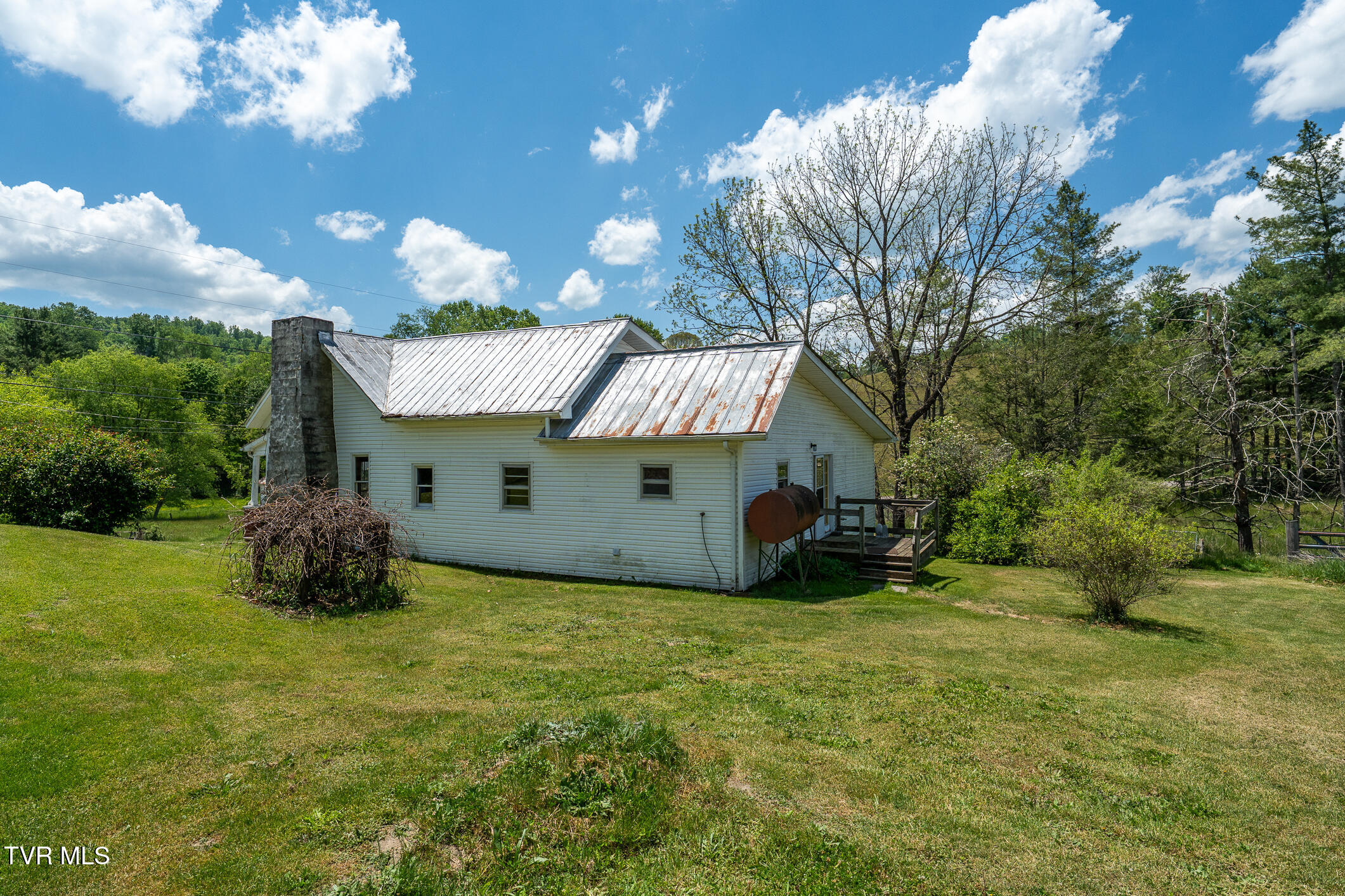 856 Shingletown Road Mountain City, TN 37683 - Photo 34 of 77 856 Shingletown Road (44 of 91)
