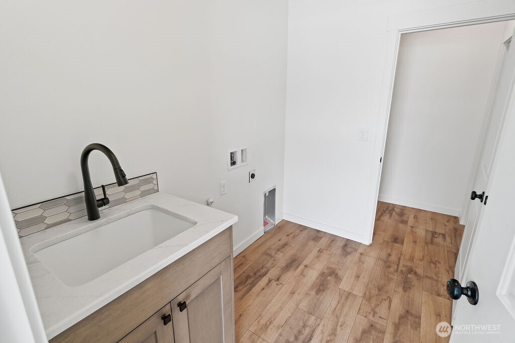 231 Shrute Road Prosser, WA 99350 - Photo 27 of 36 a view of a sink in a bathroom