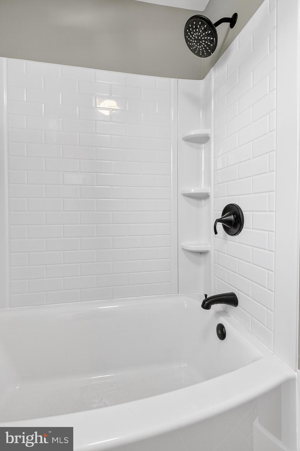11 Valley Ranch Road Shermans Dale, PA 17090 - Photo 21 of 46 Shower/Tub Area