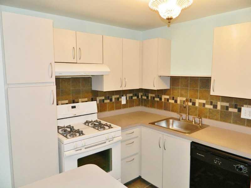1001 Kenzie Road Pittsburgh, PA 15205 - Photo 5 of 20 Kitchen.