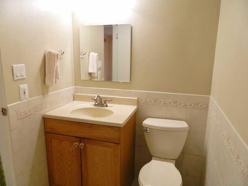 1001 Kenzie Road Pittsburgh, PA 15205 - Photo 10 of 20 Full Bath.