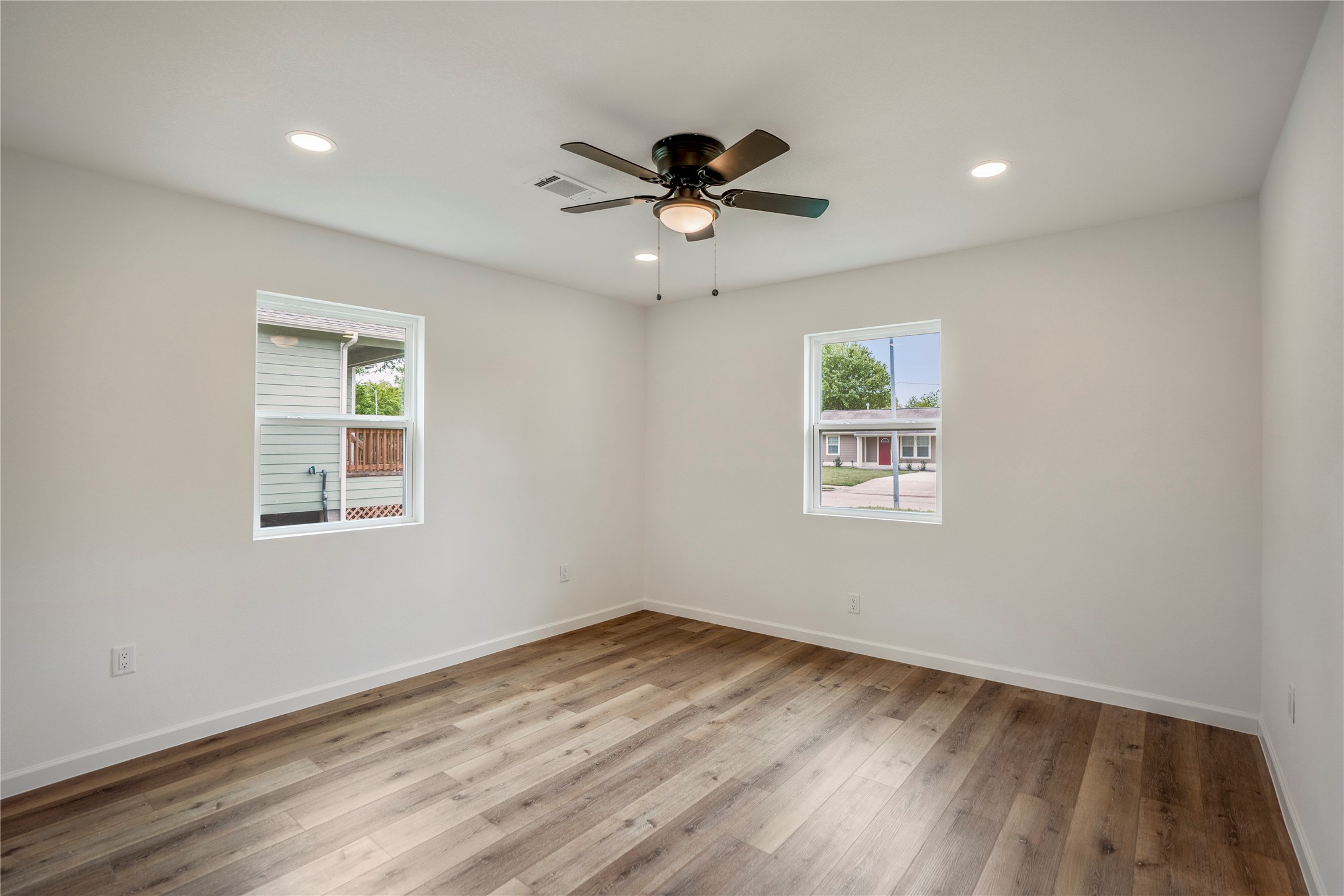 3923 Alsace Street Houston, TX 77021 - Photo 22 of 28 a view of an empty room with a window