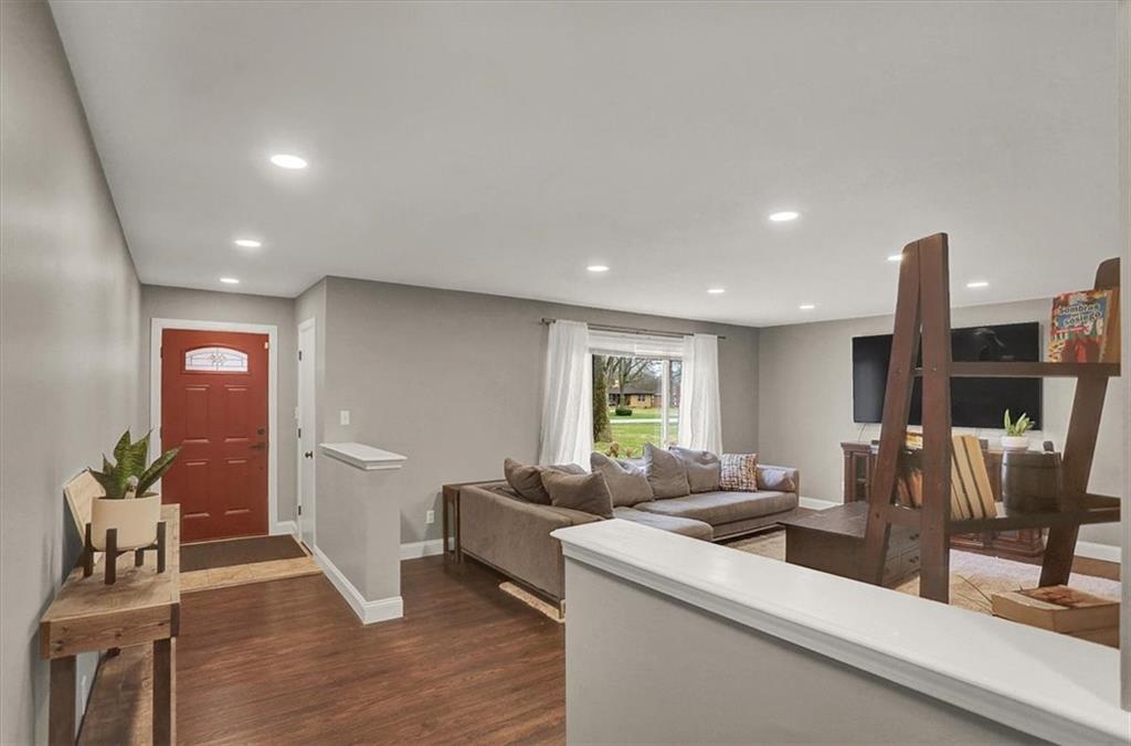 5580 Fenmore Road Indianapolis, IN 46228 - Photo 4 of 38 Gallery Image 4