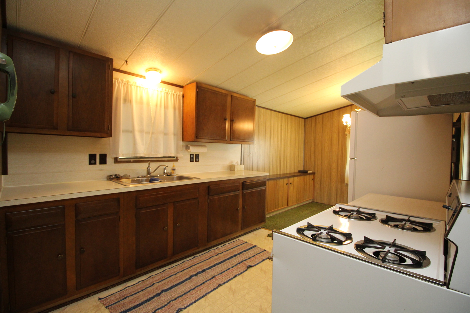 1125 Richard Road Elgin, IL 60123 - Photo 5 of 19