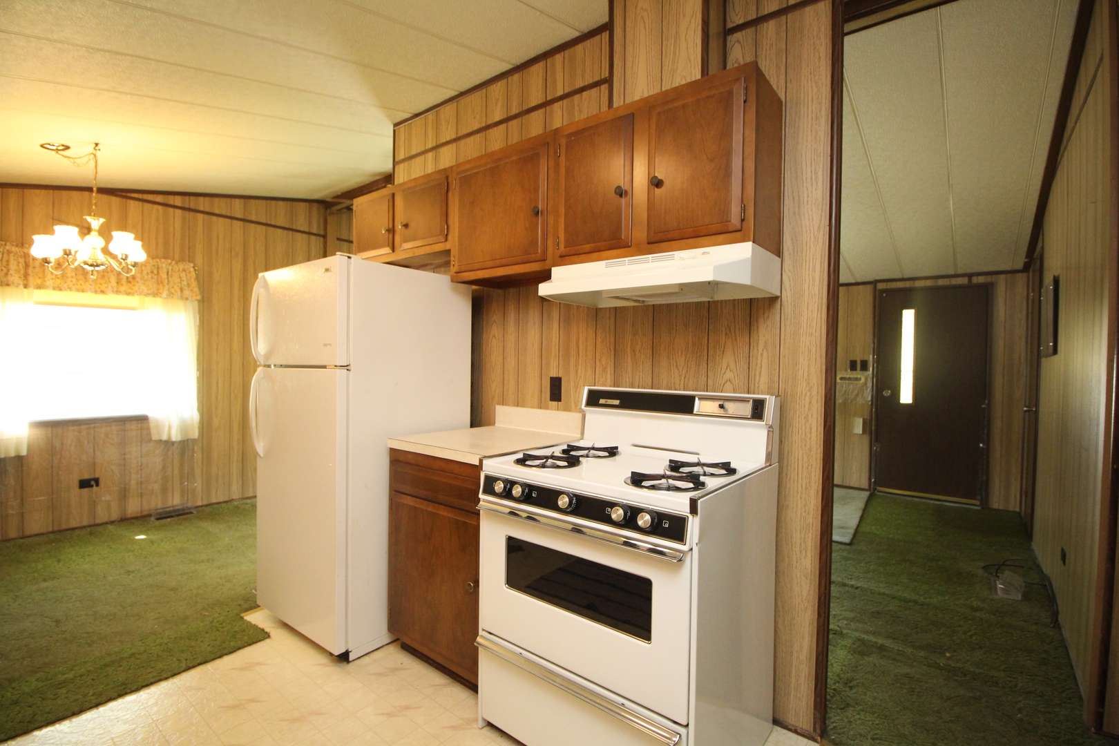 1125 Richard Road Elgin, IL 60123 - Photo 8 of 19