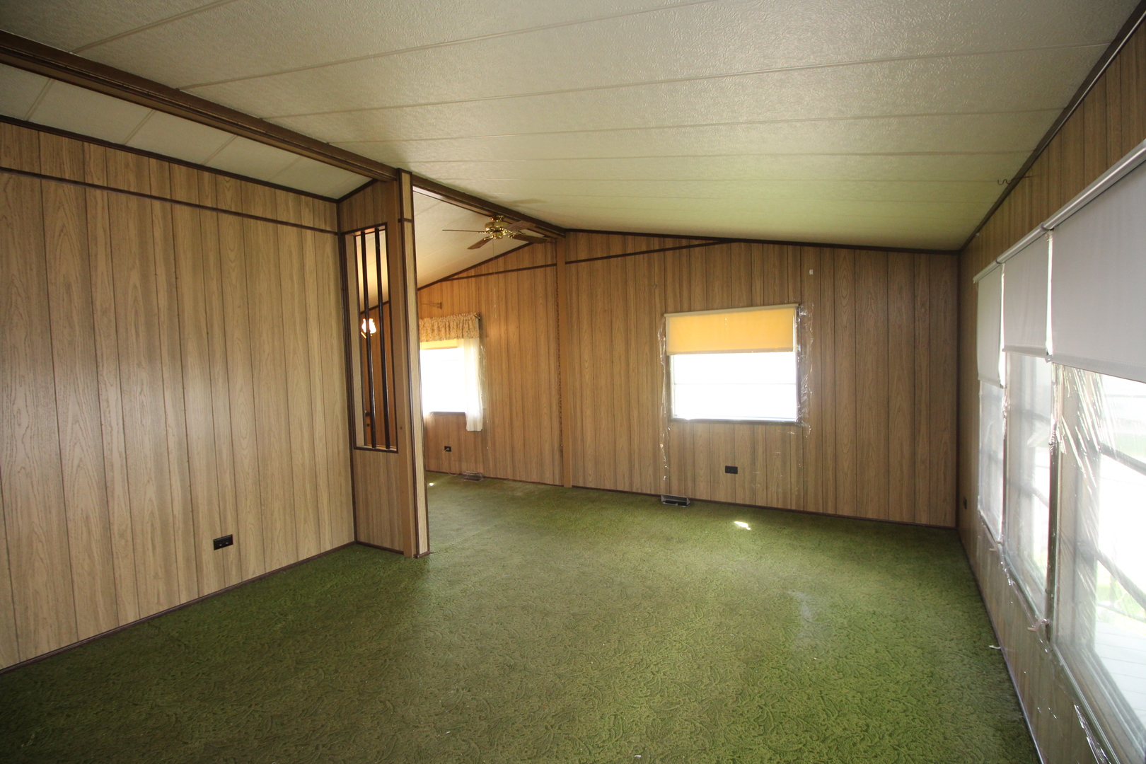 1125 Richard Road Elgin, IL 60123 - Photo 10 of 19