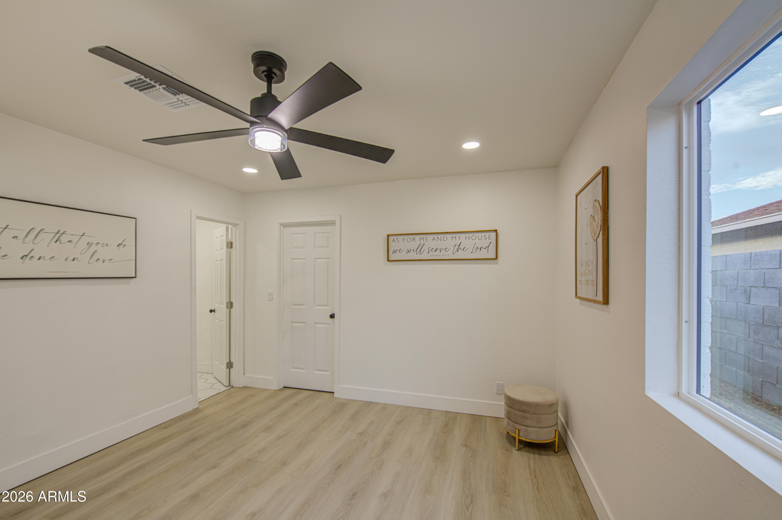 6427 West Lawrence Road Glendale, AZ 85301 - Photo 14 of 33