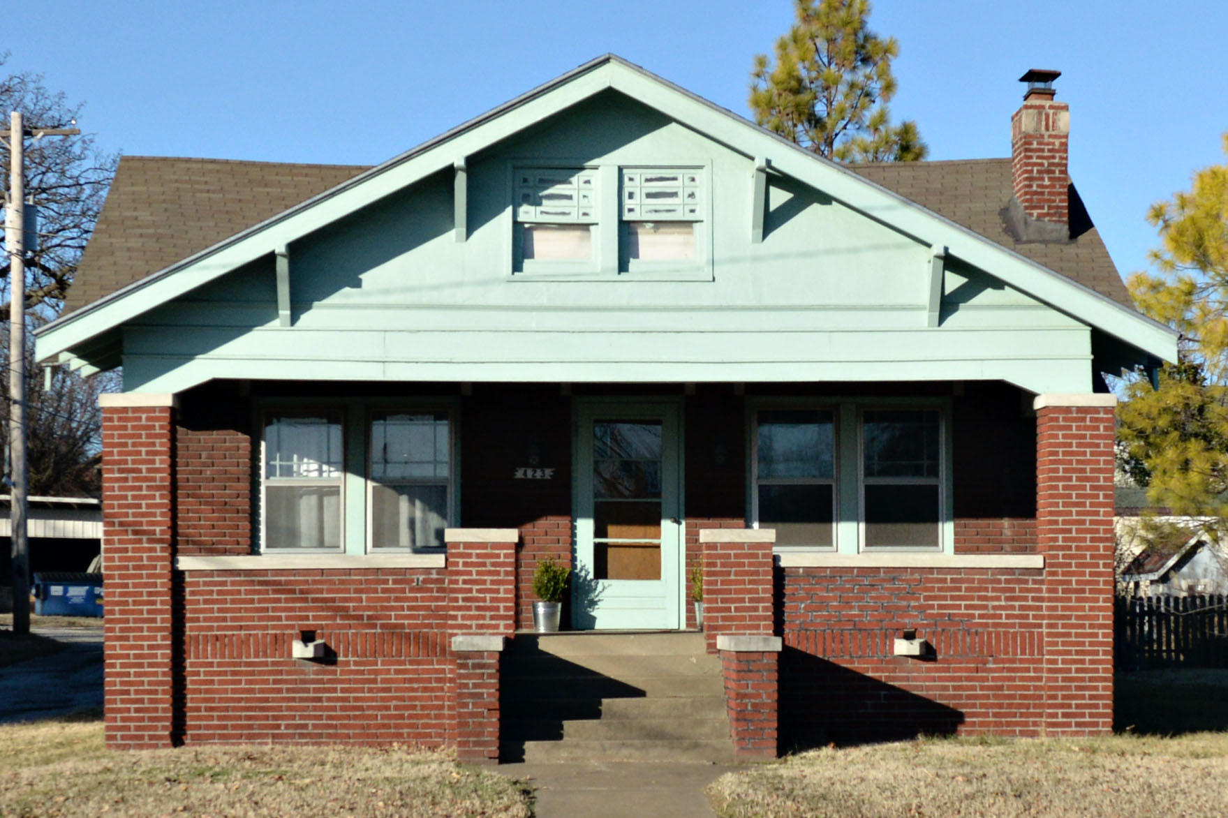 423 East Division Street Springfield, MO 65803 - Photo 1 of 1 FRONT
