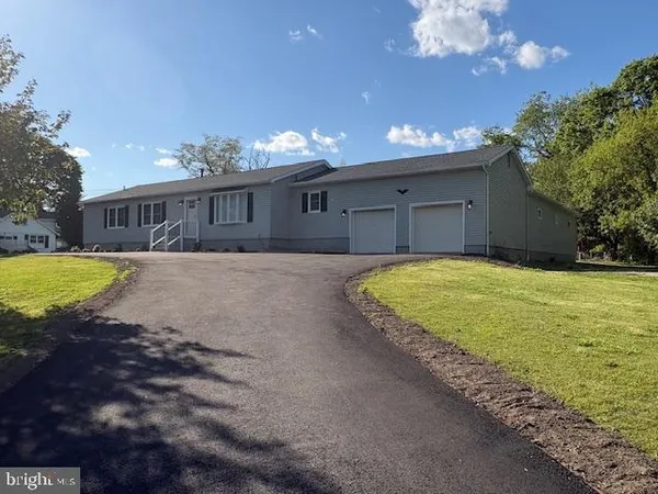 $595,000 | 1124 Lexington Drive, Deptford, NJ 08096