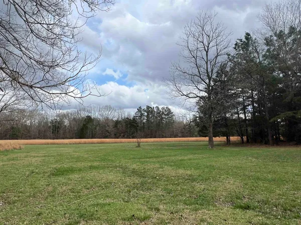 $185,000 | 1685 Fairway Drive, Saulsbury, TN 38067