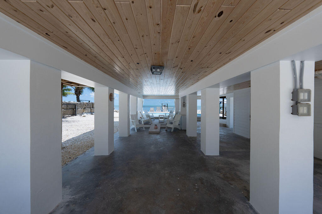 58121 Morton Street Marathon, FL 33050 - Photo 26 of 93 Covered Breezeway