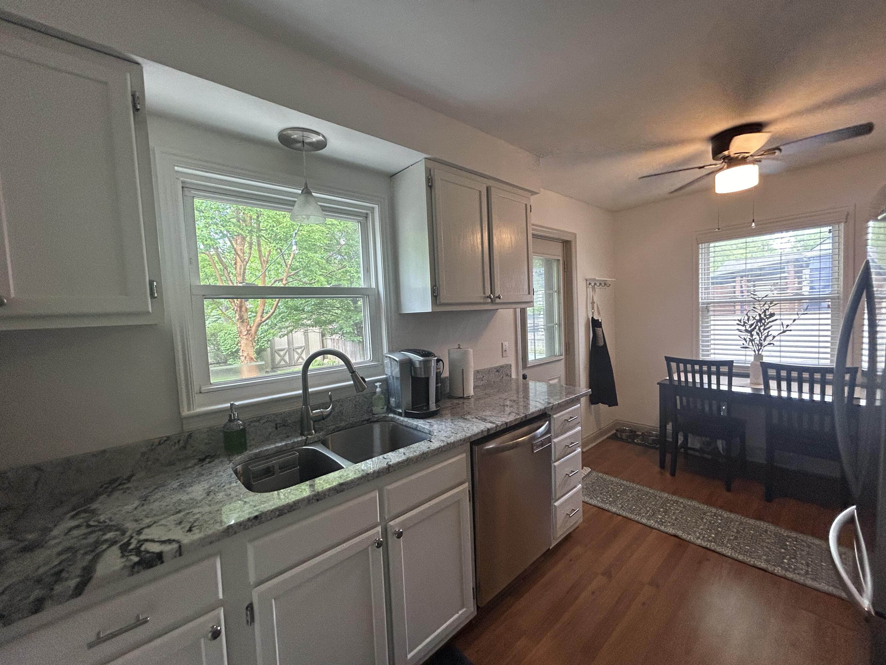 530 Blenheim Road Columbus, OH 43214 - Photo 17 of 51 Kitchen (6)