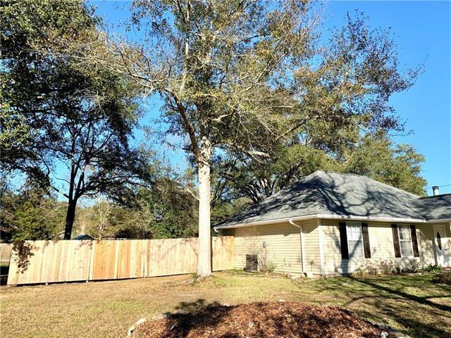 27155 Tag A Long Road Lacombe, LA 70445 - Photo 2 of 22