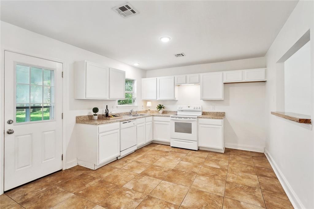 27155 Tag A Long Road Lacombe, LA 70445 - Photo 7 of 22