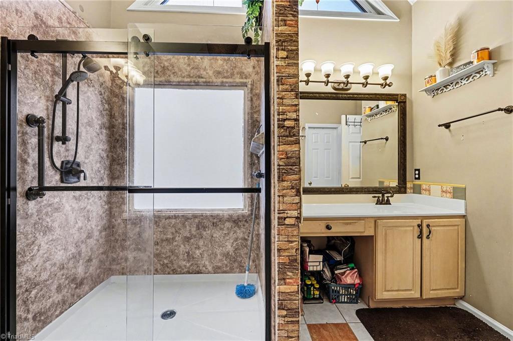 4008 Deerfield Street High Point, NC 27265 - Photo 14 of 29