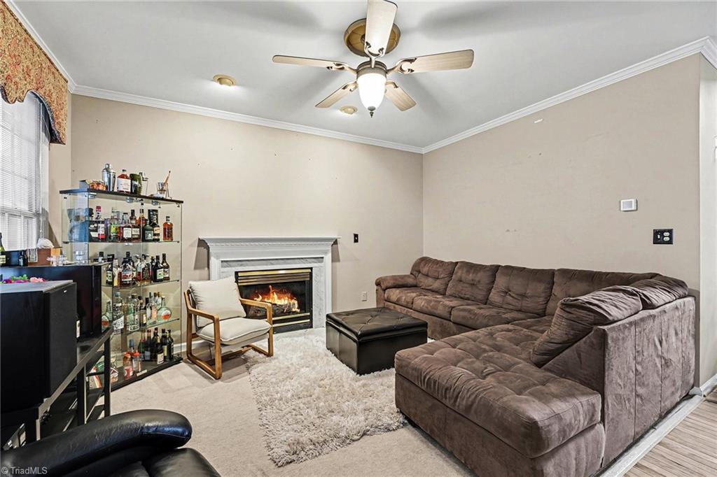 4008 Deerfield Street High Point, NC 27265 - Photo 8 of 29 Living Room main