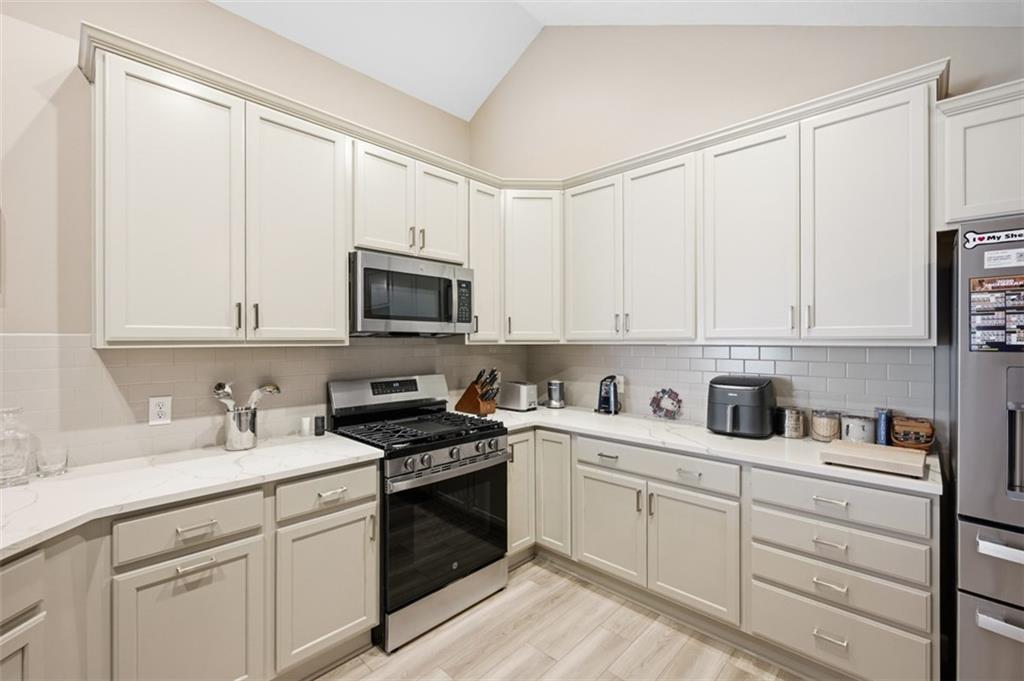 1264 Sandy Rdg Drive Sarver, PA 16055 - Photo 7 of 44 Ample counter space
