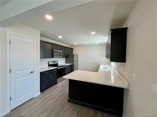 $2,400 | 206 Golf Links Road, Unit 825, Middletown, NY 10940