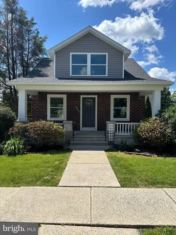 $2,300 | 2102 Reading Avenue, West Lawn, PA 19609