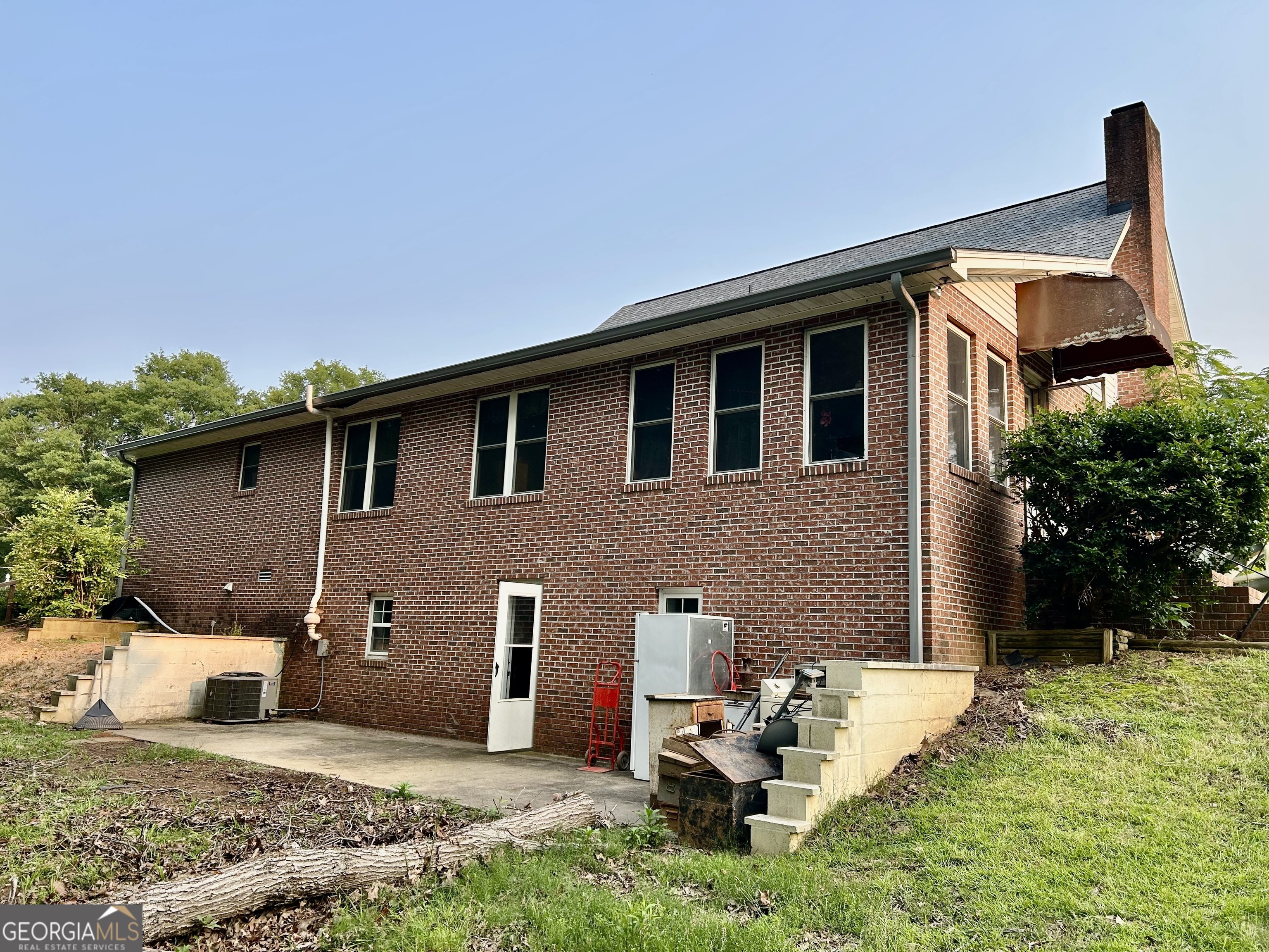 3272 Horace Road Bowman, GA 30624 - Photo 7 of 40 a front view of a house with garden