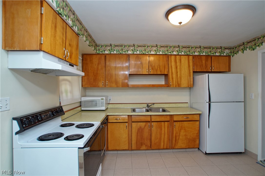 470 Harris Road Cleveland, OH 44143 - Photo 5 of 23 Gallery Image 5