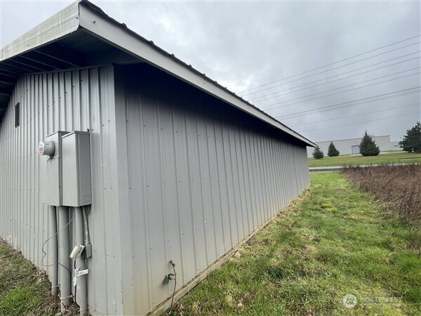 564 West Avery Road Winlock, WA 98596 - Photo 5 of 24 a backyard of a house