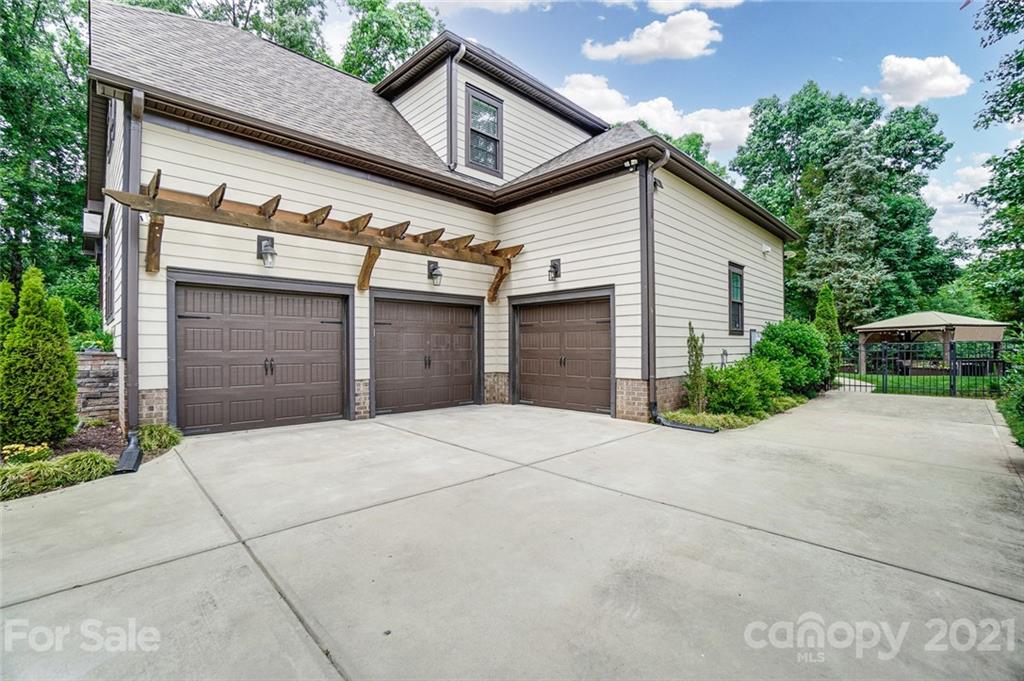 6748 Montgomery Road Lake Wylie, SC 29710 - Photo 46 of 48 Gallery Image 46