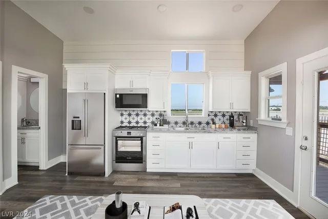 $3,600,000 | 1650 West Center Street, Beatty, NV 89003