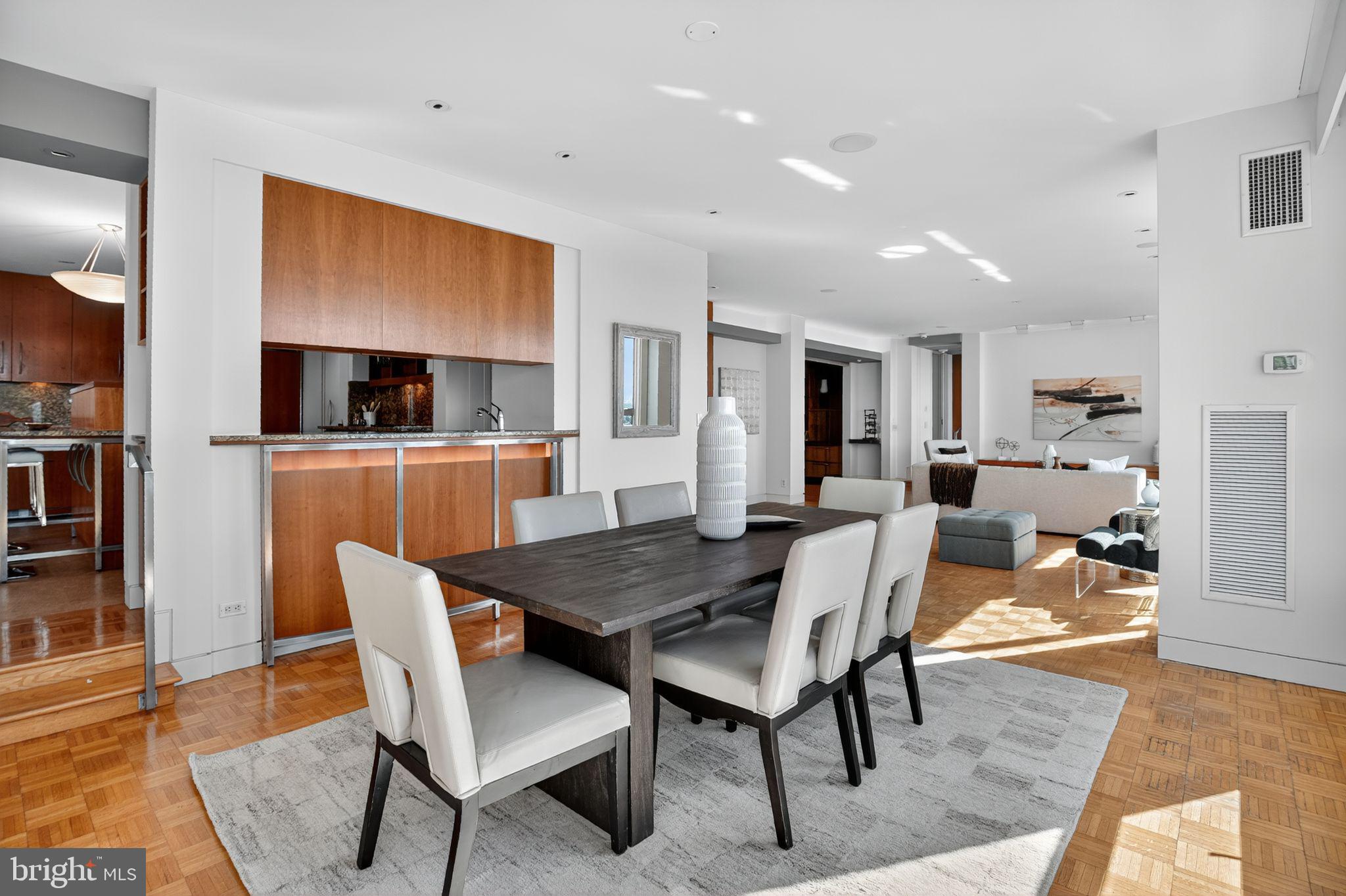 1820 Rittenhouse Square, Unit 1802 Philadelphia, PA 19103 - Photo 12 of 28 Gallery Image 12