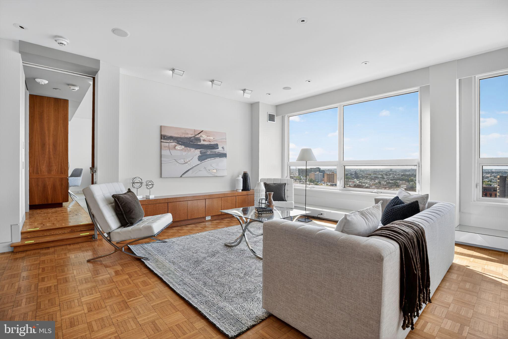 1820 Rittenhouse Square, Unit 1802 Philadelphia, PA 19103 - Photo 3 of 28 Gallery Image 3