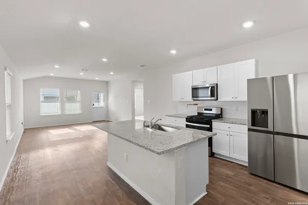 $1,850 | 3303 Mission River, San Antonio, TX 78245