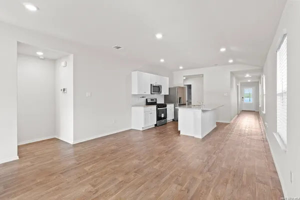 $1,850 | 3303 Mission River, San Antonio, TX 78245