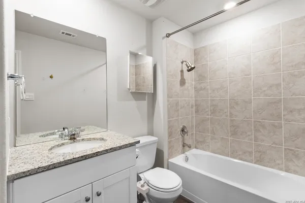 $1,850 | 3303 Mission River, San Antonio, TX 78245