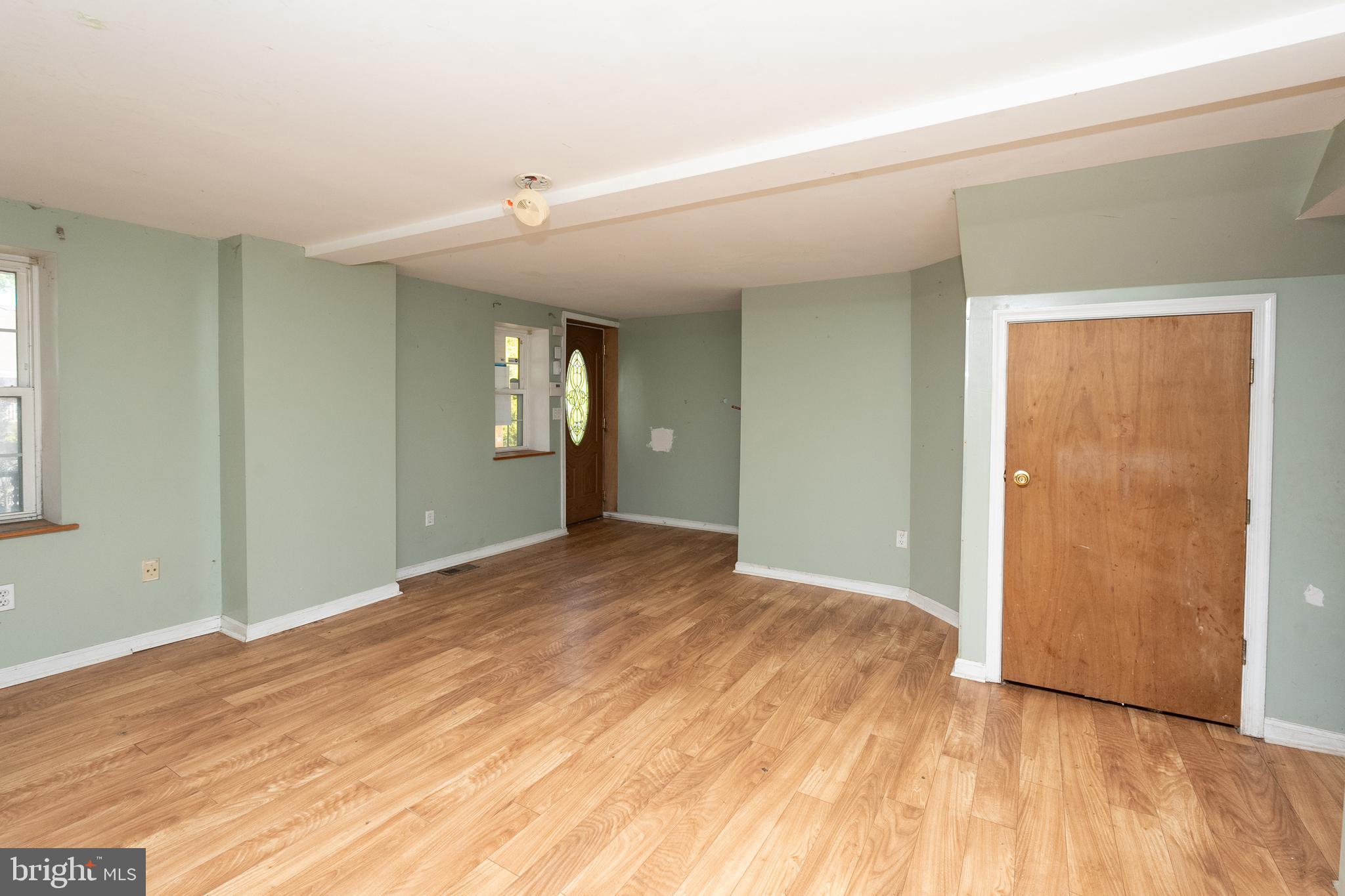 33 Clementon Road West Gibbsboro, NJ 08026 - Photo 18 of 47 a view of an empty room and window